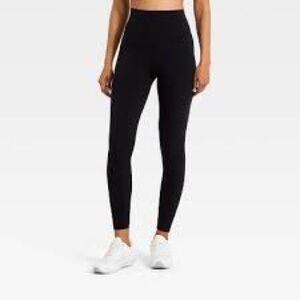 All In Motion™ Women's High-Rise 7/8 Leggings - Black M